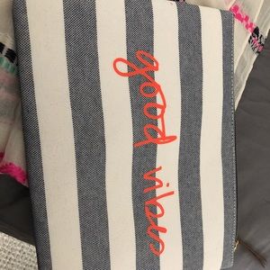 Extra large Stella and dot clutch- never used